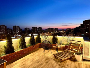 Golden Sunset View Terrace Apartment Ana